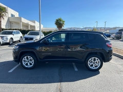 Used 2025  Jeep Compass Sport 4x4 at Camacho Mitsubishi near Palmdale&comma; CA