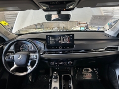 Used 2025  Mitsubishi Outlander SE FWD at Camacho Mitsubishi near Palmdale&comma; CA