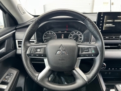 Used 2025  Mitsubishi Outlander SE FWD at Camacho Mitsubishi near Palmdale&comma; CA
