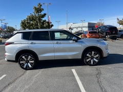 Used 2025  Mitsubishi Outlander SE FWD at Camacho Mitsubishi near Palmdale&comma; CA
