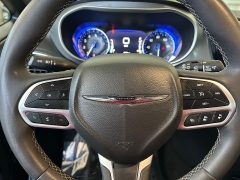Used 2025  Chrysler Pacifica Select FWD at Camacho Mitsubishi near Palmdale&comma; CA