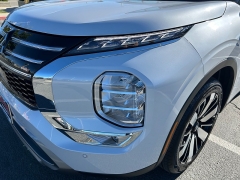 New 2026  Mitsubishi Outlander SE FWD at Camacho Mitsubishi near Palmdale&comma; CA