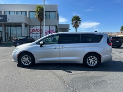 Used 2023  Chrysler Pacifica Touring L FWD at Camacho Mitsubishi near Palmdale&comma; CA