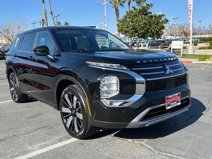 New 2026 Mitsubishi Outlander SE FWD at Camacho Mitsubishi near Palmdale, CA