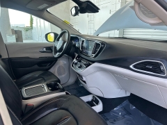 Used 2023  Chrysler Pacifica Touring L FWD at Camacho Mitsubishi near Palmdale&comma; CA