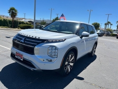 New 2026  Mitsubishi Outlander SE FWD at Camacho Mitsubishi near Palmdale&comma; CA