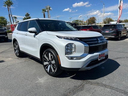 New 2025 Mitsubishi Outlander SE FWD at Camacho Mitsubishi near Palmdale, CA