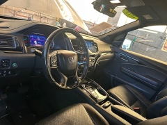 Used 2020  Honda Passport 4d SUV FWD Touring at Camacho Mitsubishi near Palmdale&comma; CA