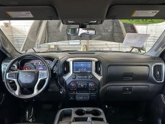 Used 2020  Chevrolet Silverado 1500 4WD Crew Cab RST at Camacho Mitsubishi near Palmdale&comma; CA
