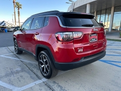 Used 2025  Jeep Compass Limited 4x4 at Camacho Mitsubishi near Palmdale&comma; CA