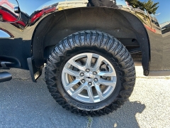 Used 2020  Chevrolet Silverado 1500 4WD Crew Cab RST at Camacho Mitsubishi near Palmdale&comma; CA