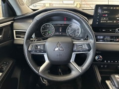 Used 2025  Mitsubishi Outlander ES S-AWC at Camacho Mitsubishi near Palmdale&comma; CA