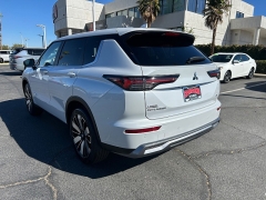 New 2026  Mitsubishi Outlander FWD at Camacho Mitsubishi near Palmdale&comma; CA