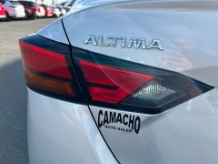 Used 2020  Nissan Altima 4d Sedan FWD 2.5L Platinum at Camacho Mitsubishi near Palmdale, CA