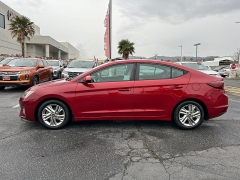 Used 2020  Hyundai Elantra 4d Sedan SEL at Camacho Mitsubishi near Palmdale&comma; CA
