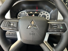 New 2026  Mitsubishi Outlander SE FWD at Camacho Mitsubishi near Palmdale&comma; CA