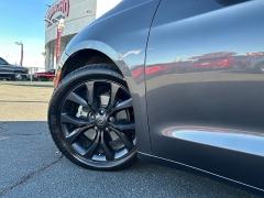 Used 2019  Chrysler Pacifica 4d Wagon Touring Plus at Camacho Mitsubishi near Palmdale, CA