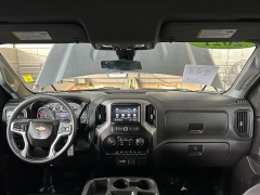 Used 2021 Chevrolet Silverado 1500 2WD Crew Cab 147" Custom at Camacho Mitsubishi near Palmdale, CA