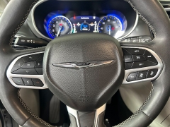 Used 2024  Chrysler Pacifica Touring L FWD at Camacho Mitsubishi near Palmdale&comma; CA