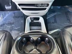 Used 2023  Chrysler Pacifica Touring L FWD at Camacho Mitsubishi near Palmdale&comma; CA