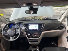 Used 2024  Chrysler Pacifica Touring L FWD at Camacho Mitsubishi near Palmdale&comma; CA
