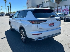New 2026  Mitsubishi Outlander SE FWD at Camacho Mitsubishi near Palmdale&comma; CA