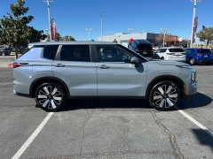 New 2026  Mitsubishi Outlander SE FWD at Camacho Mitsubishi near Palmdale&comma; CA