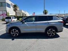 Used 2024  Mitsubishi Outlander SE FWD at Camacho Mitsubishi near Palmdale&comma; CA