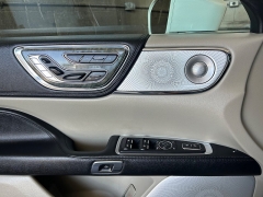 Used 2018  Lincoln Continental 4d Sedan AWD Reserve at Camacho Mitsubishi near Palmdale&comma; CA