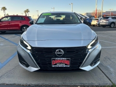 Used 2024  Nissan Altima 2&period;5 SV Sedan at Camacho Mitsubishi near Palmdale&comma; CA