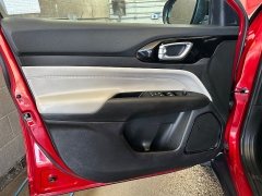 Used 2025  Jeep Compass Limited 4x4 at Camacho Mitsubishi near Palmdale&comma; CA