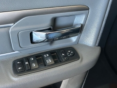 Used 2017  Ram 1500 4WD Crew Cab SLT at Camacho Mitsubishi near Palmdale&comma; CA