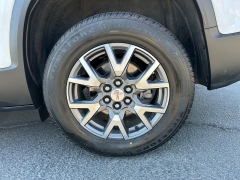 Used 2023 GMC Acadia FWD 4dr SLT at Camacho Mitsubishi near Palmdale, CA