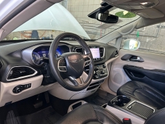 Used 2022  Chrysler Pacifica Touring L FWD at Camacho Mitsubishi near Palmdale&comma; CA