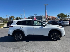 Used 2024  Nissan Rogue FWD SV at Camacho Mitsubishi near Palmdale&comma; CA