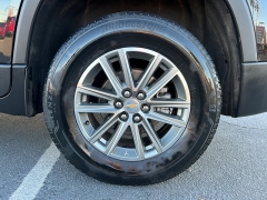 Used 2024  GMC Terrain FWD 4dr SLE at Camacho Mitsubishi near Palmdale&comma; CA