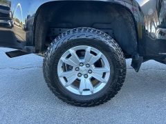Used 2020  Chevrolet Colorado 2WD Crew Cab LT at Camacho Mitsubishi near Palmdale&comma; CA