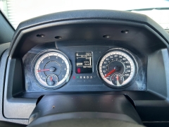 Used 2024  Ram 1500 Classic 4WD Warlock Crew Cab 5'7" Box at Camacho Mitsubishi near Palmdale&comma; CA