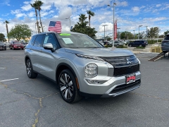  2025 Mitsubishi Outlander SE FWD at Camacho Mitsubishi near Palmdale&comma; CA