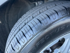 Used 2024  GMC Terrain FWD 4dr SLE at Camacho Mitsubishi near Palmdale&comma; CA