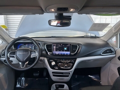 Used 2023  Chrysler Pacifica Touring L FWD at Camacho Mitsubishi near Palmdale&comma; CA