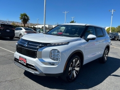 New 2026  Mitsubishi Outlander SE FWD at Camacho Mitsubishi near Palmdale&comma; CA