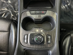Used 2023  GMC Acadia AWD 4dr SLT at Camacho Mitsubishi near Palmdale&comma; CA