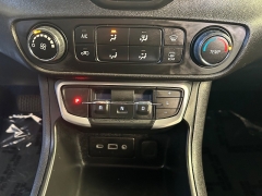 Used 2024  GMC Terrain FWD 4dr SLE at Camacho Mitsubishi near Palmdale&comma; CA