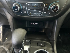 Used 2024  Chevrolet Equinox AWD 4dr LT w&sol;1LT at Camacho Mitsubishi near Palmdale&comma; CA