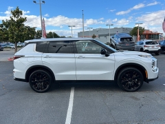 New 2026  Mitsubishi Outlander SE FWD at Camacho Mitsubishi near Palmdale&comma; CA