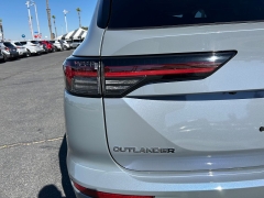 New 2026  Mitsubishi Outlander SE FWD at Camacho Mitsubishi near Palmdale&comma; CA