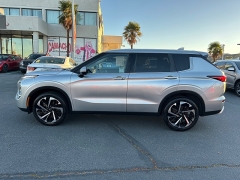 Used 2024  Mitsubishi Outlander SE FWD at Camacho Mitsubishi near Palmdale&comma; CA