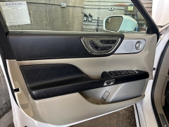 Used 2018  Lincoln Continental 4d Sedan AWD Reserve at Camacho Mitsubishi near Palmdale&comma; CA