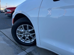 Used 2023  Chrysler Pacifica Touring L FWD at Camacho Mitsubishi near Palmdale&comma; CA